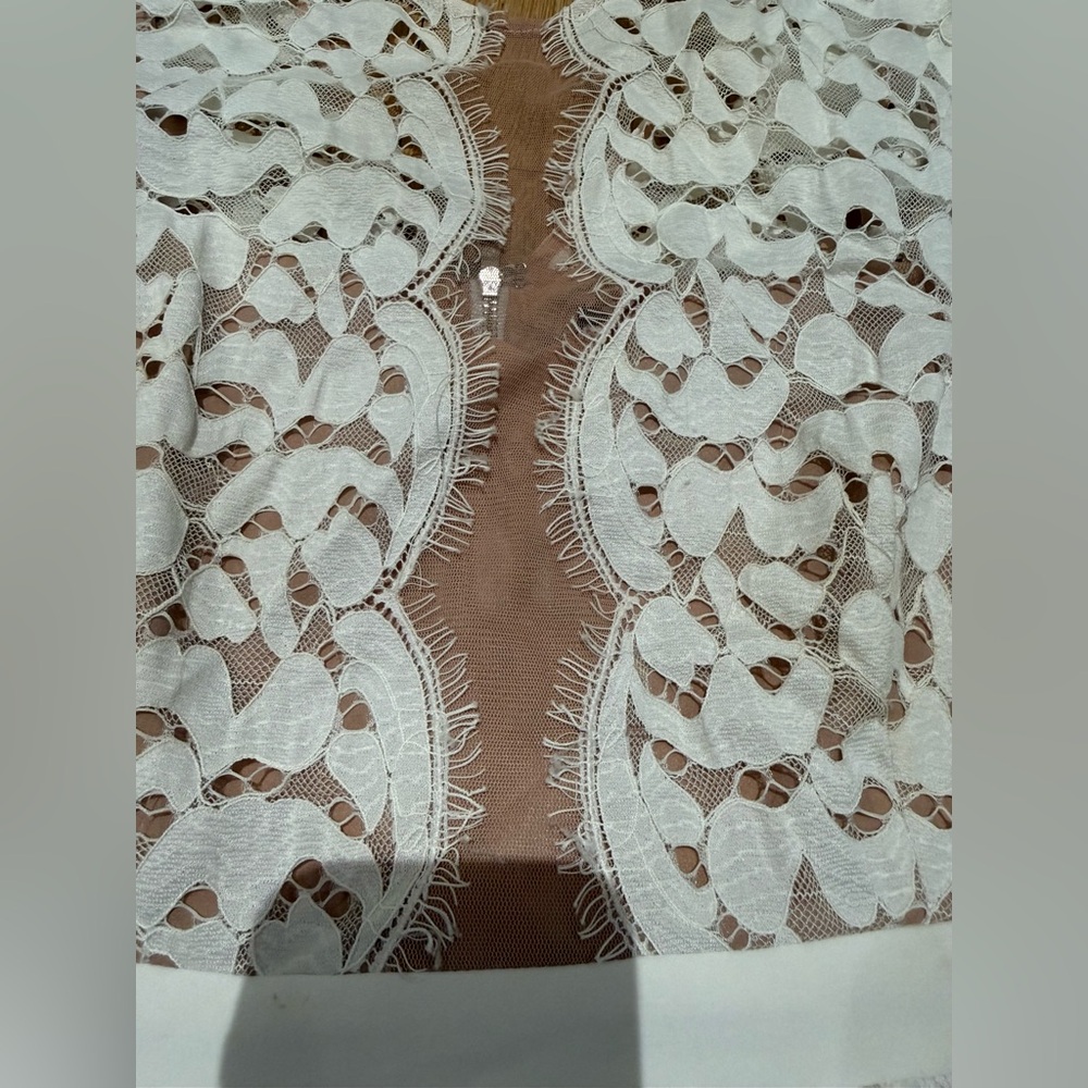 BCBG White Lace Blouse Top, Size S - Picture 5 of 10